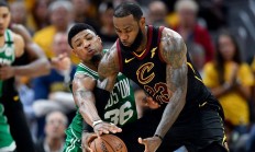 爱游戏新闻-比斯利带队击败魔术取得抢七胜利