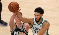 爱游戏登录入口-关于猛龙力克凯尔特人，普尔克砍下关键球的信息