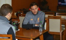 爱游戏新闻-人队长教练沃德获得年度最佳教练奖的简单介绍