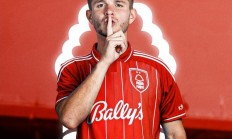 爱游戏官网登录网址-利物浦球星助阵门兴对阵升班马的简单介绍