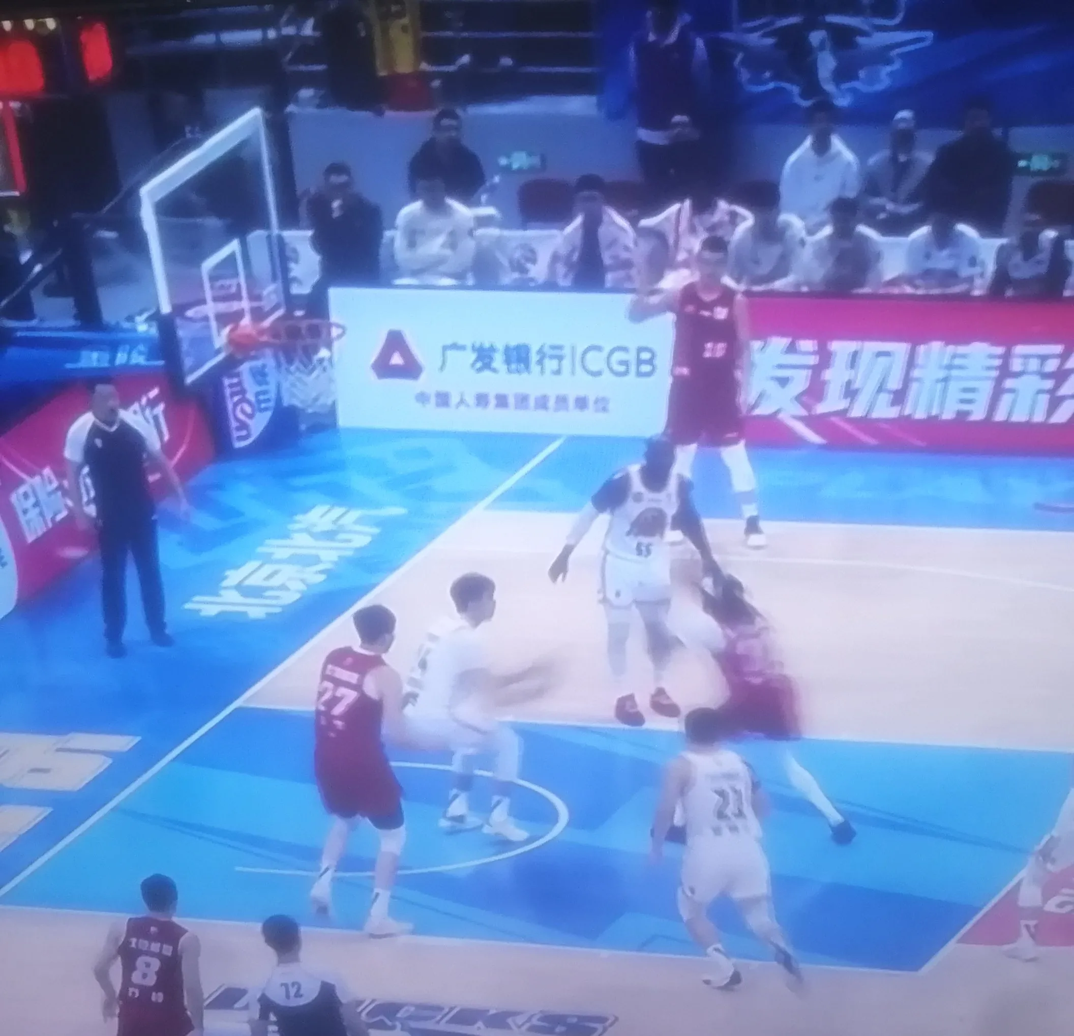 凭借一波吉林队，CBA季后赛成功爆冷，现场观众齐声高喊的简单介绍