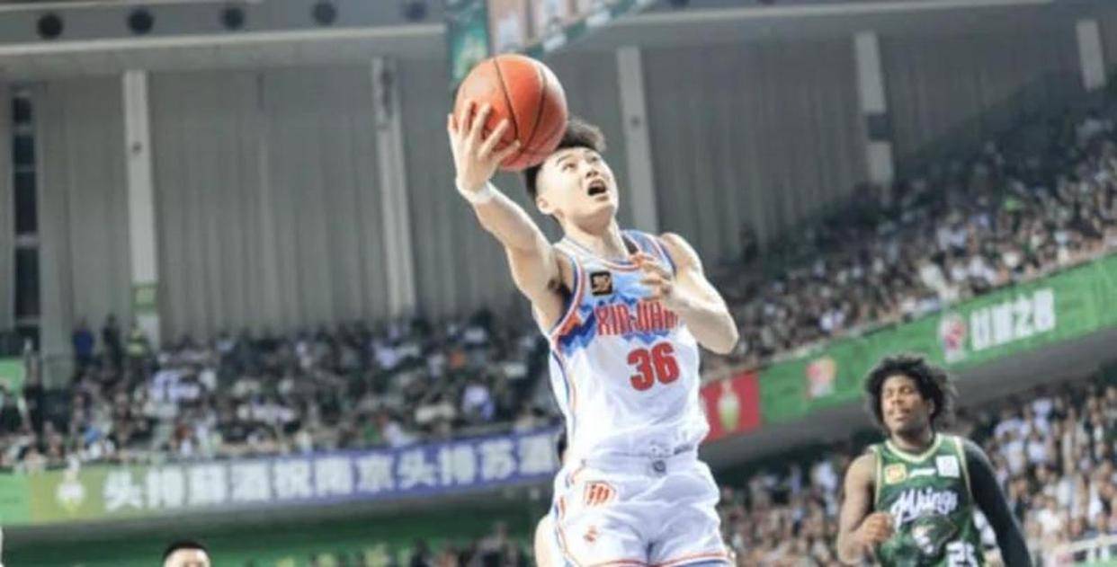 圣塞瓦斯蒂安逼平对手，球队表现稳定的简单介绍