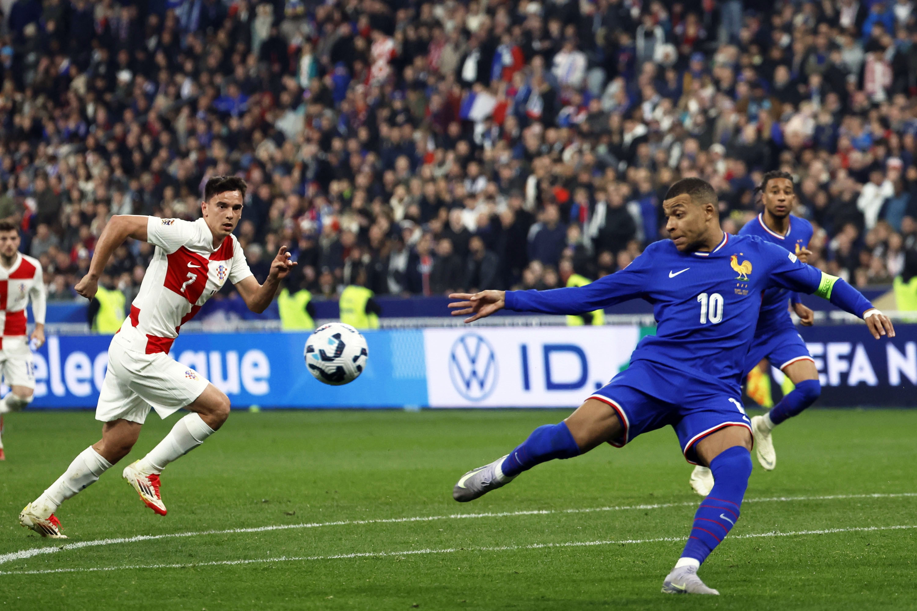 欧洲主流足球赛事格局逐渐明朗 欧洲主流足球赛事格局逐渐明朗