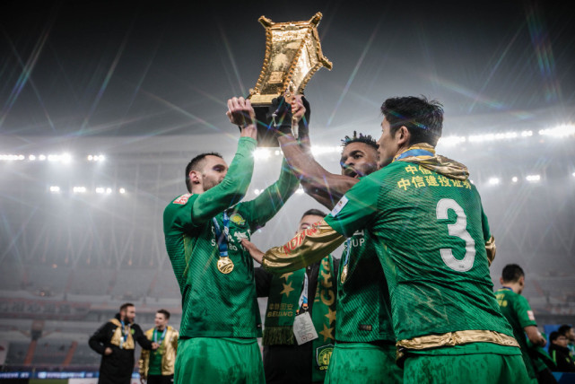 恶战结束,球队淘汰对手晋级下一轮 恶战结束,球队淘汰对手晋级下一轮