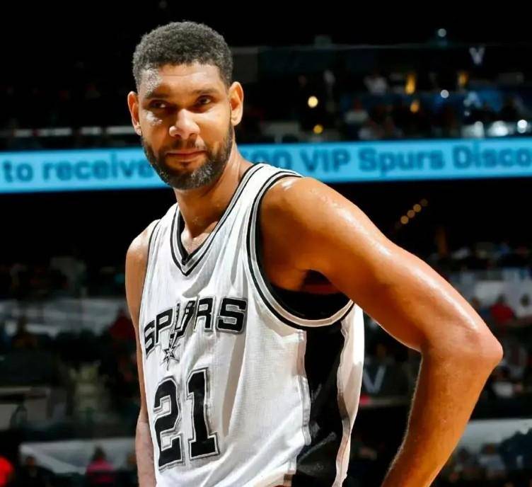 马刺横扫太阳,稳坐西部前列的简单介绍 马刺横扫太阳,稳坐西部前列的简单介绍