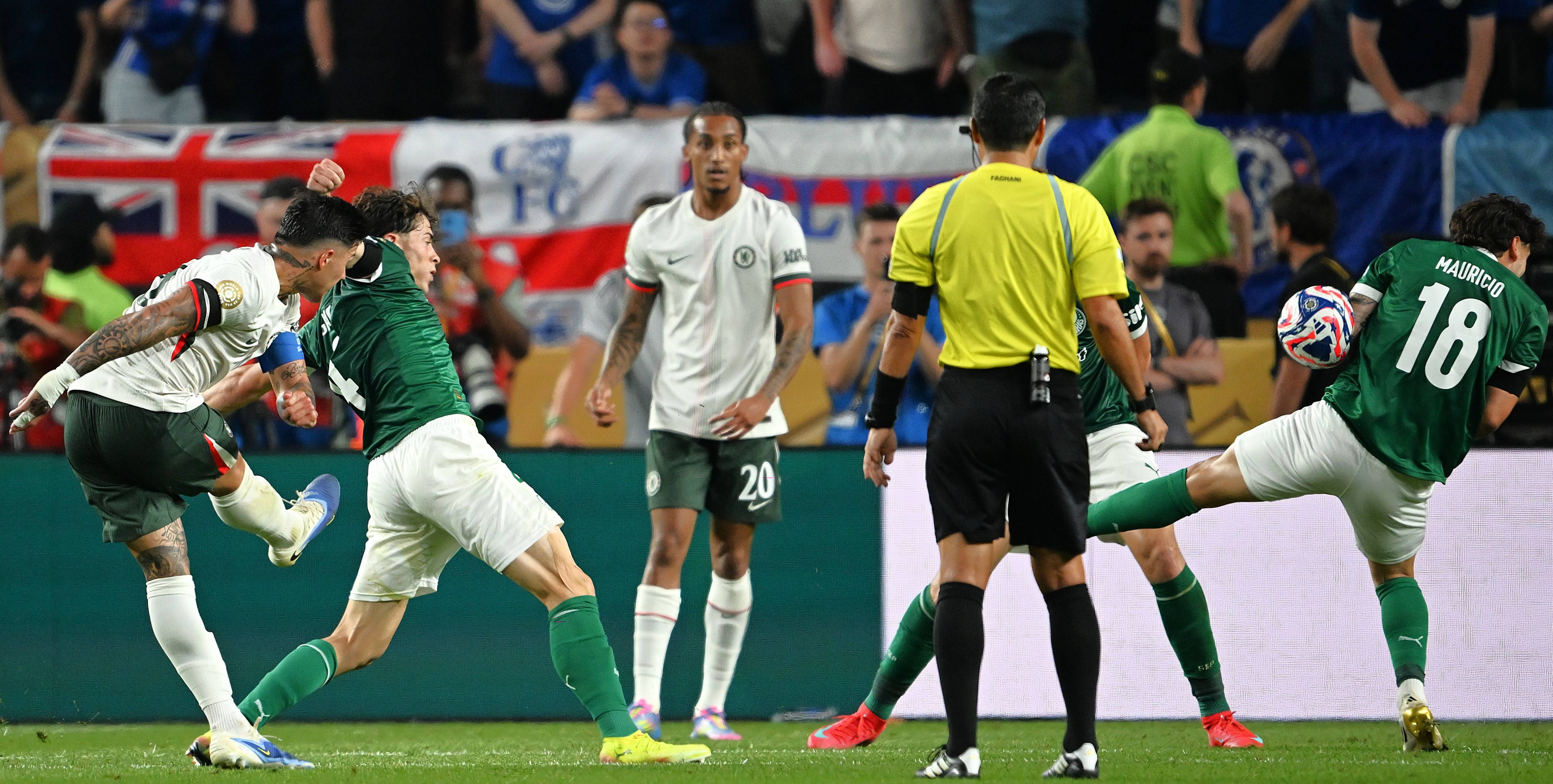 关于切尔西豪取三分,球员士气高涨备战下一场比赛的信息 关于切尔西豪取三分,球员士气高涨备战下一场比赛的信息