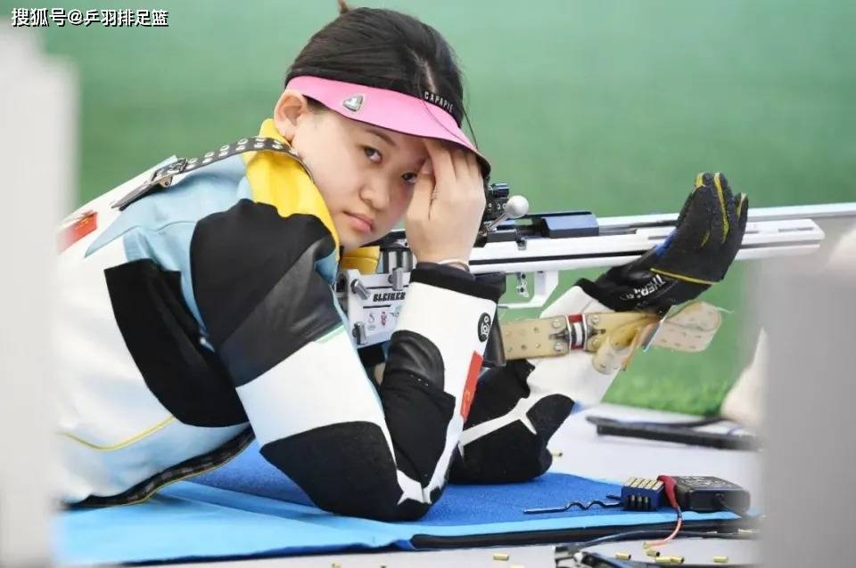 美国选手在射击赛中令人惊艳